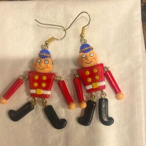 Vintage Christmas soldiers earrings.